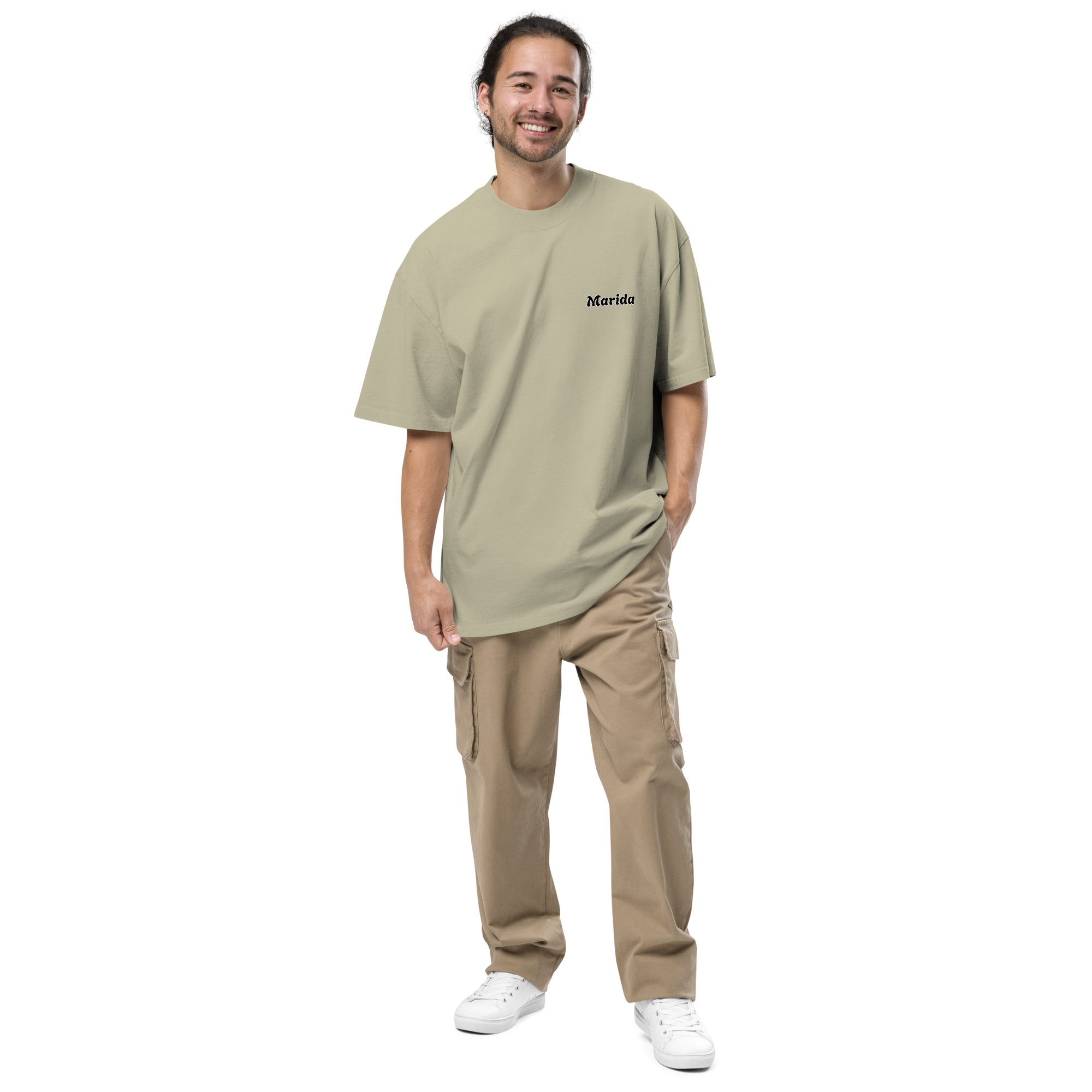 Oversized t-shirt "Overthinking solves Nothing"