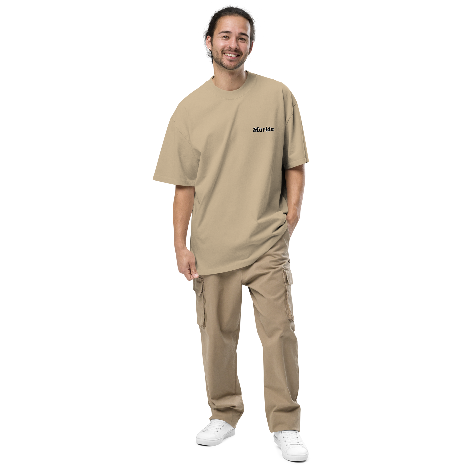 Oversized t-shirt "Overthinking solves Nothing"